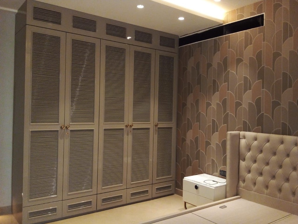 Walk-In Wardrobe